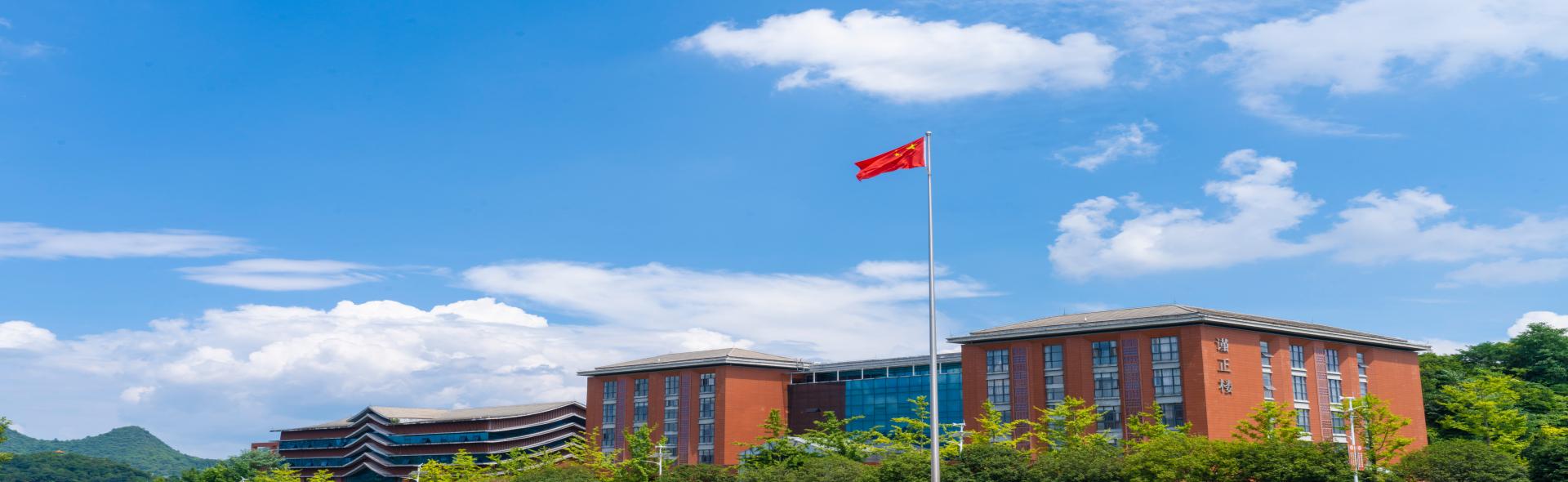 可结合站内栏目与相关篇目对照查看